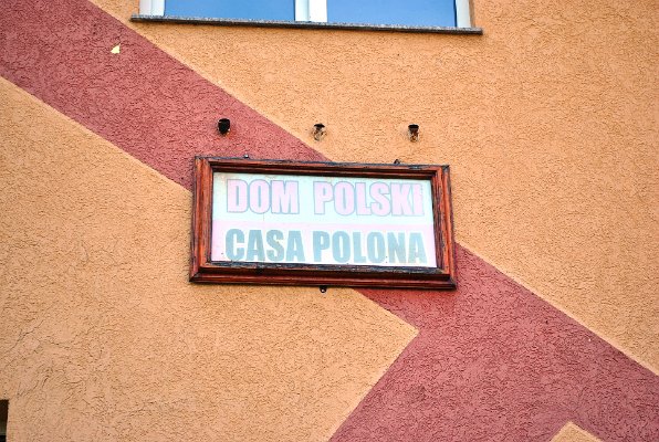 89_Cedule na Domu polském v Kaczyce